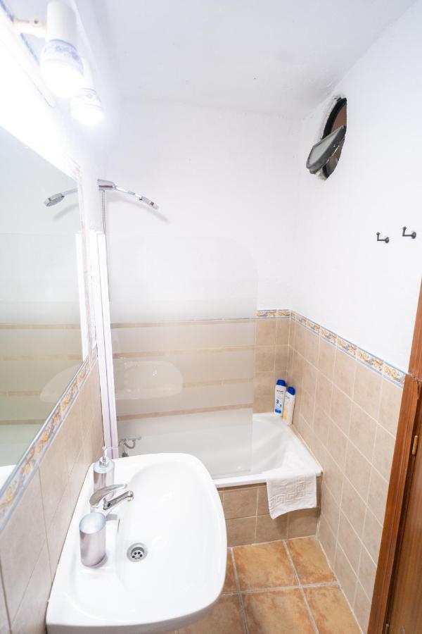 Apartamentos Resil Center Ronda Luaran gambar